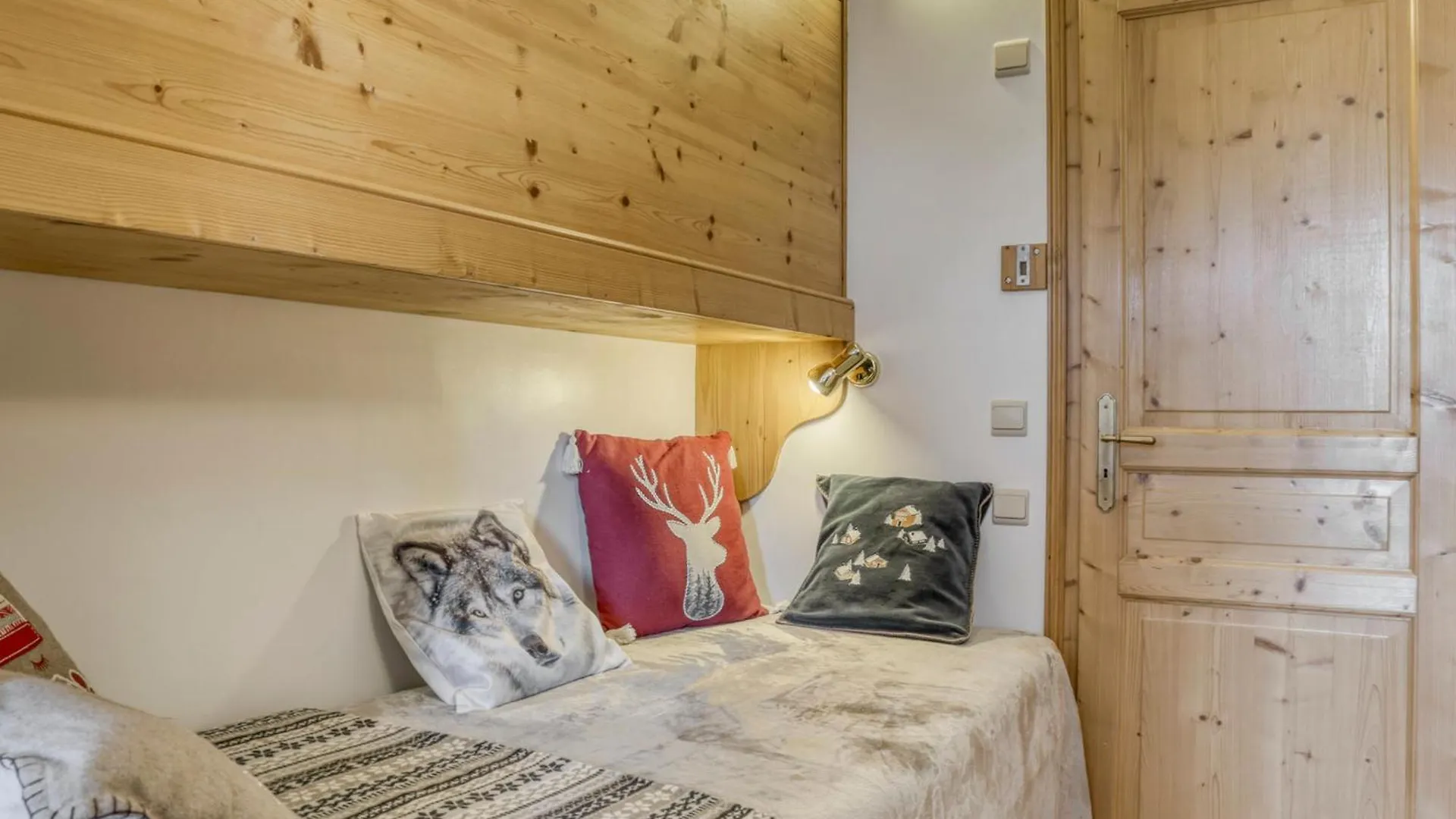 Appartement 2 Chambres Confortable, Balcon, Ascenseur, En Plein Centre De Megeve, Animaux Admis - Fr-1-453-107 0*, Megeve